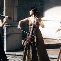 Tre anime, un'unica vibrazione tra storia, innovazione e bellezza: Elek 3