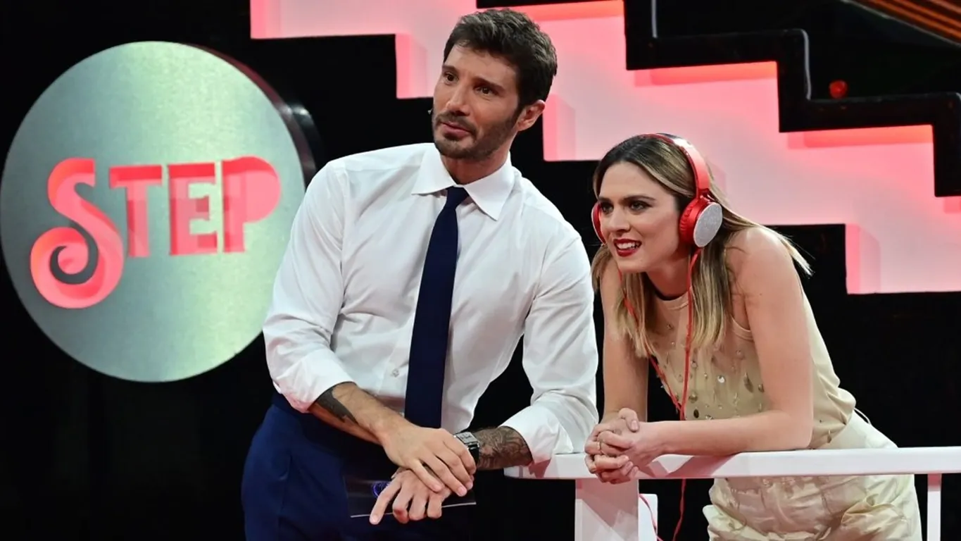 Stefano De Martino e Brenda Lodigiani, una fonte rivela: "Lui è molto attratto"