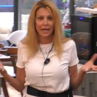 GF Vip, clima esplosivo: Adriana Volpe attacca il gruppo, tensione alle stelle nella Casa