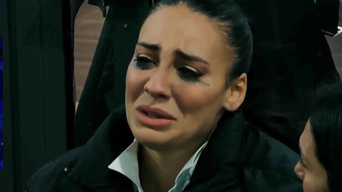 GF Vip, Francesca Manzini choc: “Vittima di violenza domestica, l'ho perdonato perché non c'è più”