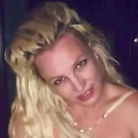 Britney Spears entra in riabilitazione dopo l'arresto: "Ha toccato il fondo"