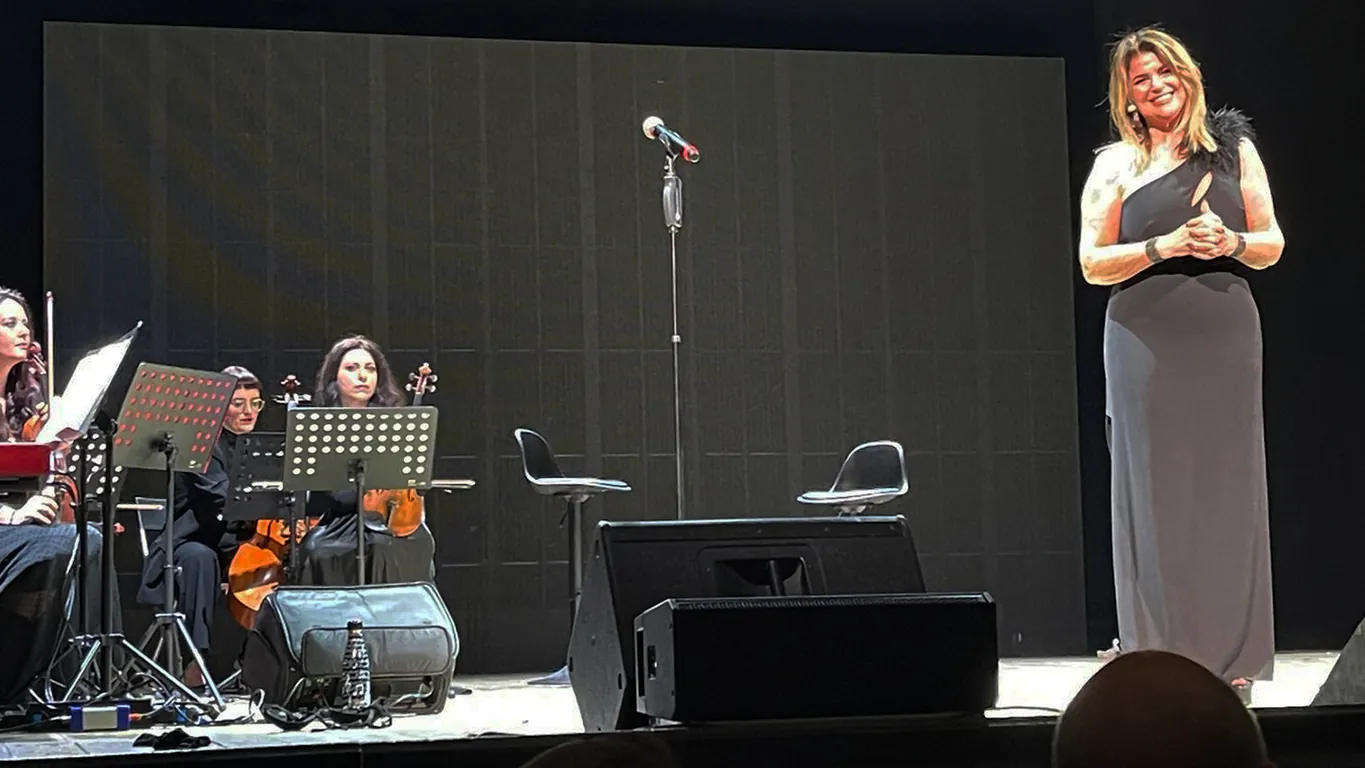 Monica Sarnelli, quando il canto restituisce voce all'universo femminile