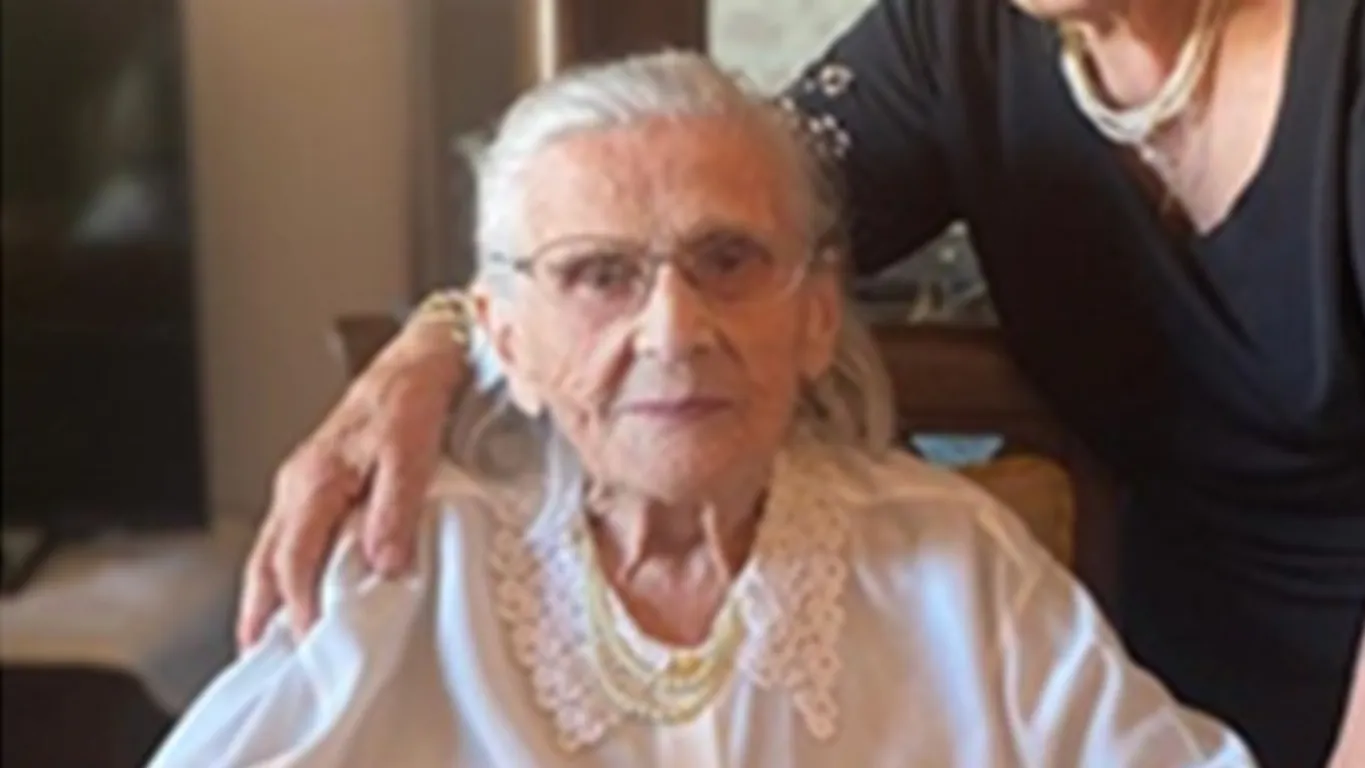 Torre Annunziata, addio a nonna Carlotta: una vita lunga 106 anni tra sacrifici, famiglia e amore