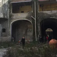 Palazzo Fienga, demolizione al via: polemica sugli indennizzi ai proprietari degli immobili