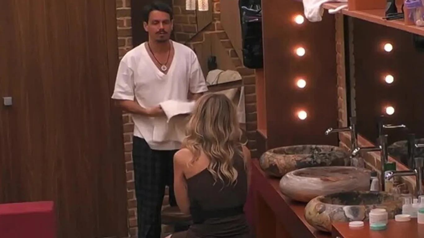 GF Vip, Renato Biancardi sbotta contro Lucia Ilardo: “Stai lontana da me, non voglio più vederti”