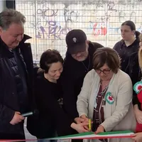 Torre Annunziata, riapre dopo 10 anni la palestra del plesso Siani: dedicata alla piccola Sofia