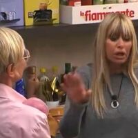 GF Vip, lite furiosa tra Alessandra Mussolini e Antonella Elia: "Stai molto attenta!". Caos e urla nella Casa