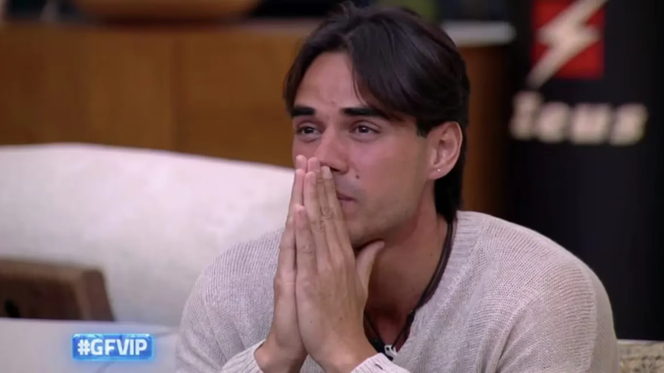 Grande Fratello Vip, Nicolò Brigante si ritira: "Sto male a vivere in questo posto chiuso"