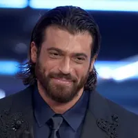Can Yaman, nuovo amore per l'attore turco? Il gossip che arriva dalla Spagna