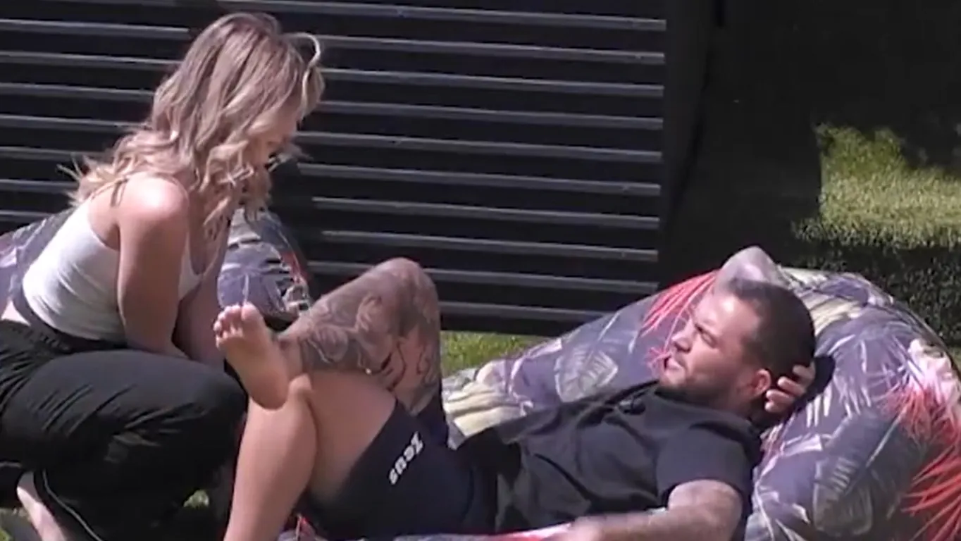 Grande Fratello Vip, aereo per Raul Dumitras e Lucia Ilardo: la reazione di lui