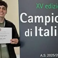 Castellammare, studente dello “Sturzo” trionfa ai Campionati di Italiano
