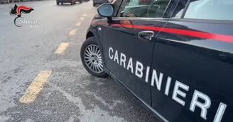 Borsone con 36 chili di cocaina nascosta tra i binari: arrestato 35enne nel Napoletano