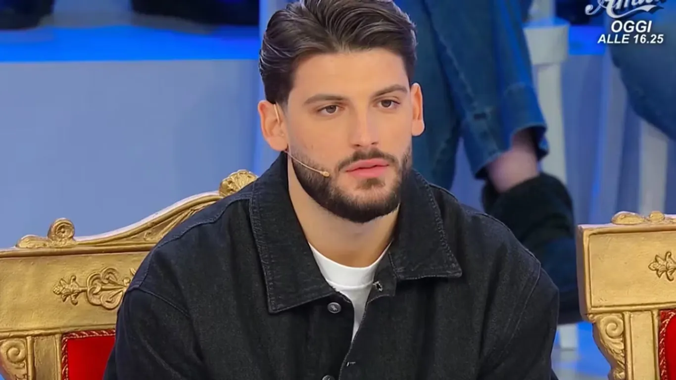 Uomini e Donne, trono di Ciro Solimeno nel caos: Elisa fuori, finale imprevedibile. Cosa sta succedendo