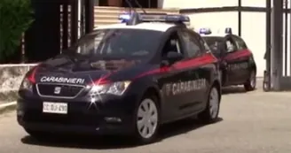 Ercolano, blitz anti-droga dei carabinieri: in manette un'intera famiglia