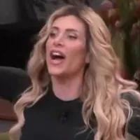 GF Vip, Paola Caruso fuori controllo: insulti choc e frasi discriminatorie, regia costretta a censurare