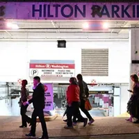 Spari alla cena con i giornalisti della Casa Bianca, sospetto "voleva colpire funzionari Trump"