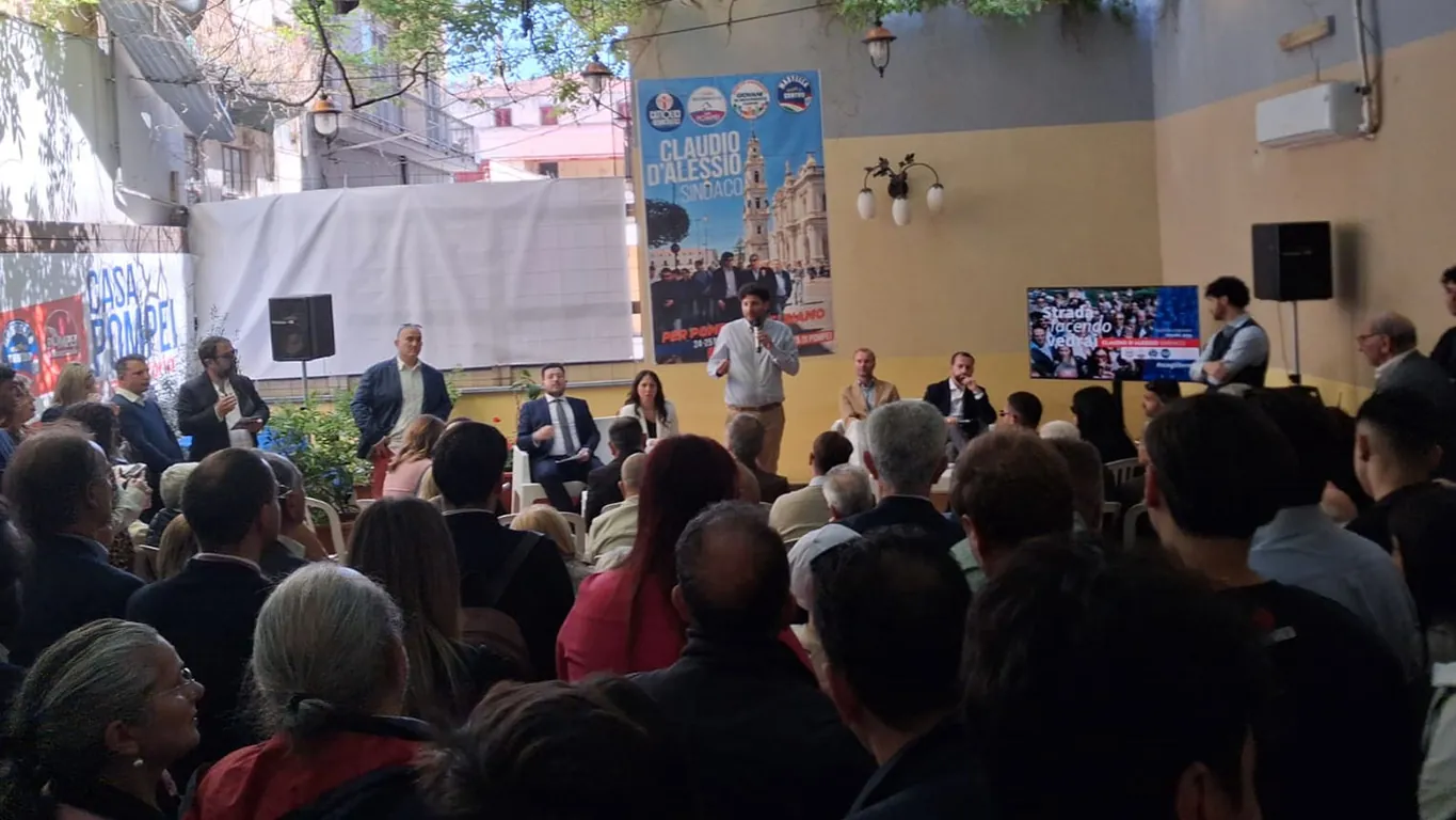 Pompei al voto, D'Alessio presenta le liste: “Così rinasce la città”