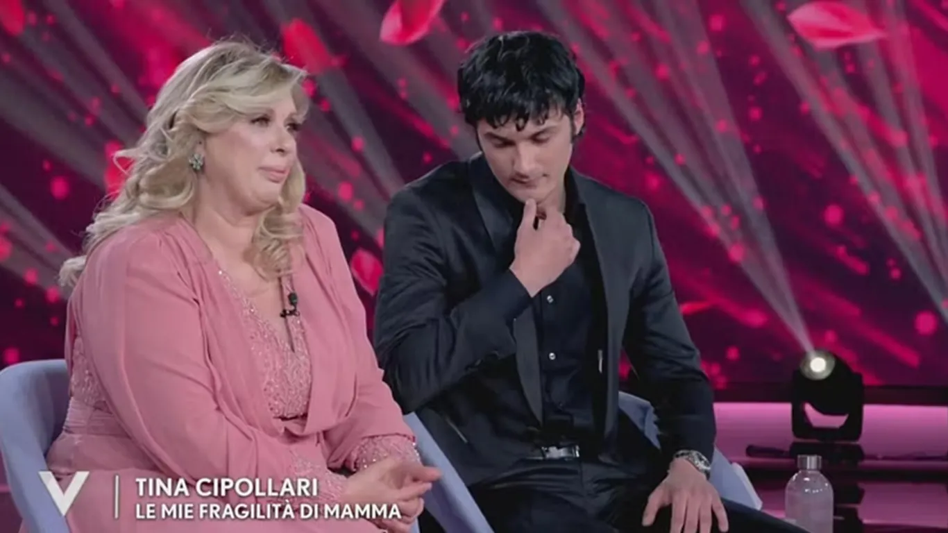 Tina Cipollari a Verissimo si commuove: la lettera del figlio Francesco e il racconto della separazione da Kikò Nalli