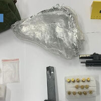 Castellammare, maxi blitz della Polizia tra Cicerone e Savorito: sequestrate armi e droga