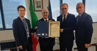 Napoli, il funzionario AGCOM Marco Iannelli entra nell'UNCI: consegnata la pergamena ufficiale