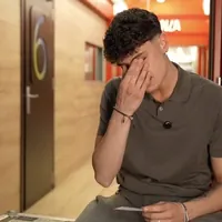 Amici 25, Riccardo Stimolo in lacrime dopo l'eliminazione: "Nessuna proposta, torno a fare l'elettricista"