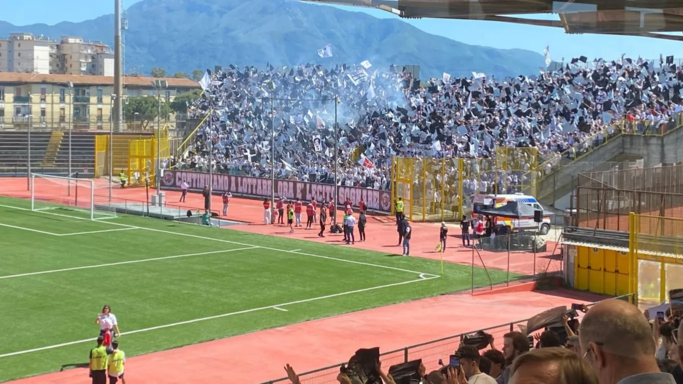 Savoia in Serie C, missione compiuta: esplode la festa a Torre Annunziata