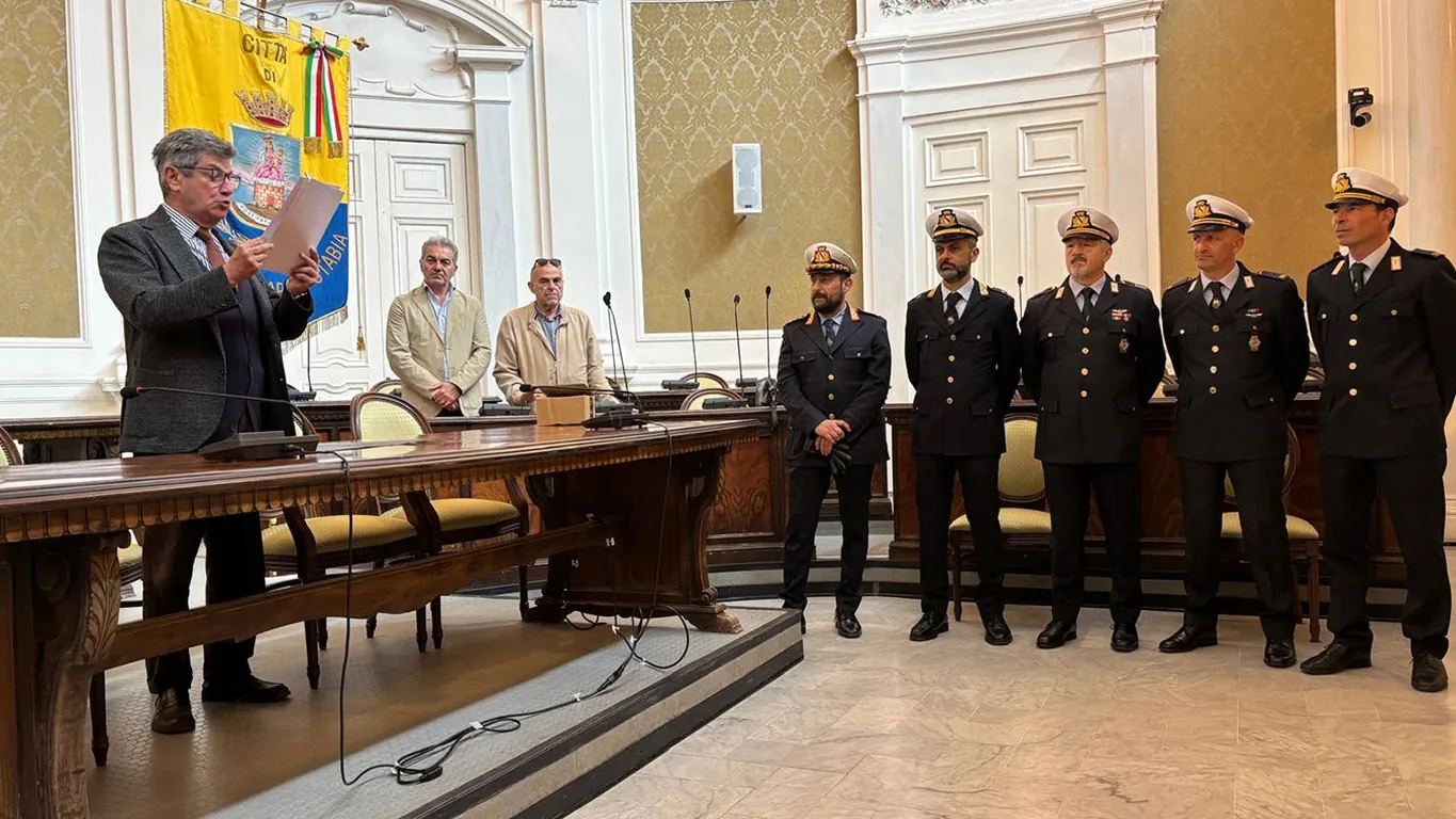 Castellammare, raffica di controlli della Polizia Municipale: sequestri, denunce e arresti