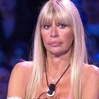 GF Vip, puntata del 5 maggio: Alessandra Mussolini seconda finalista, quattro concorrenti in Nomination