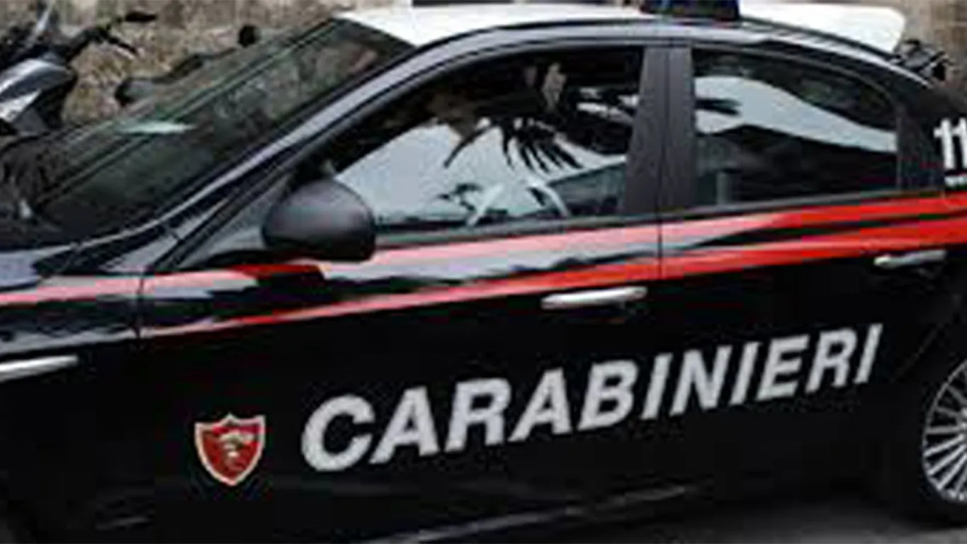 Gragnano, nascondeva droga tra le fessure di una parete rocciosa: arrestato 24enne