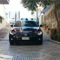 Boscoreale, tentò furti in casa e travolse un disabile durante la fuga: arrestato 22enne serbo a Fiumicino