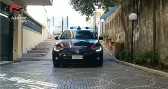 Boscoreale, tentò furti in casa e travolse un disabile durante la fuga: arrestato 22enne serbo a Fiumicino