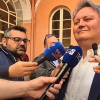 Torre Annunziata, Cuccurullo dopo la piazza: “Le dimissioni restano, serve un chiarimento con il procuratore”