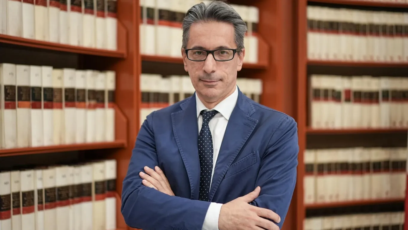Torre Annunziata: cade Palazzo Fienga, non cade l'omertà