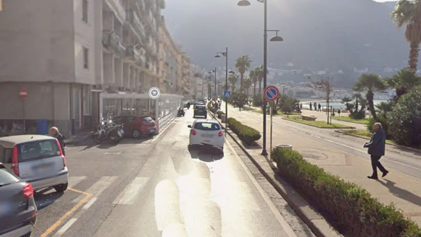 Castellammare, al via il rifacimento di corso Garibaldi: lavori in tre fasi per limitare i disagi
