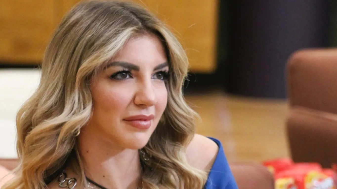 GF Vip, ex gieffina attacca Lucia Ilardo: "La più stratega. Con Alessandra Mussolini amicizia fake"