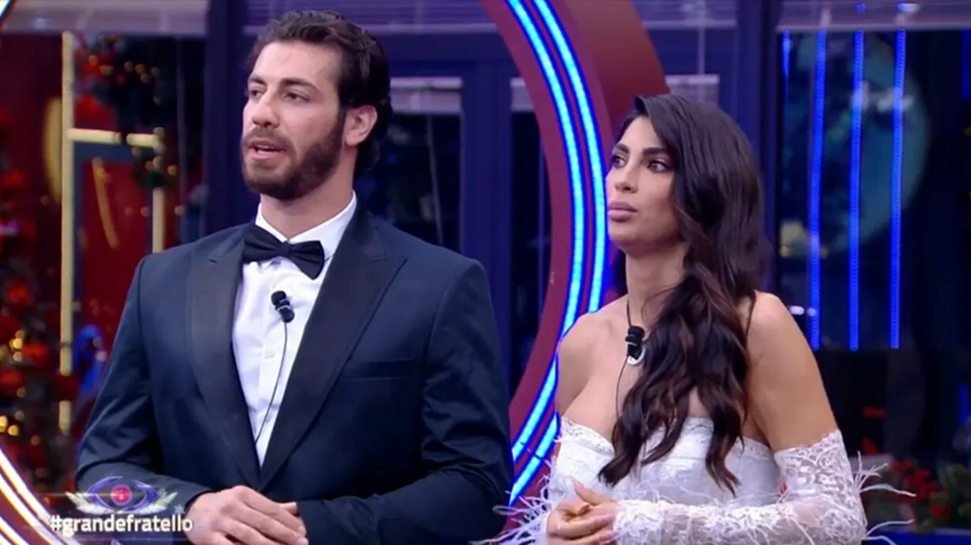 Grande Fratello, Rasha Younes e Omer Elomari annunciano la rottura: "La nostra storia è finita"