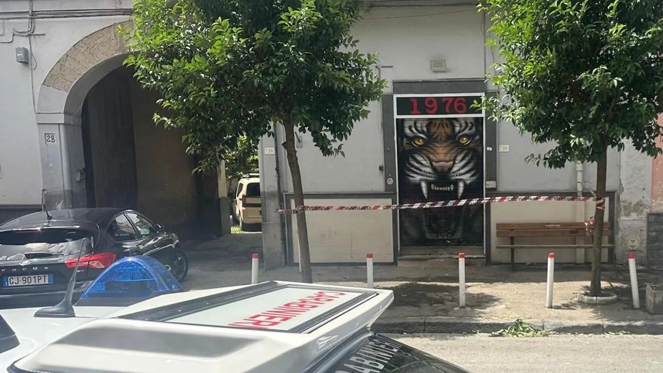 Crispano, bomba carta davanti alla sede dismessa per la locale Festa dei Gigli