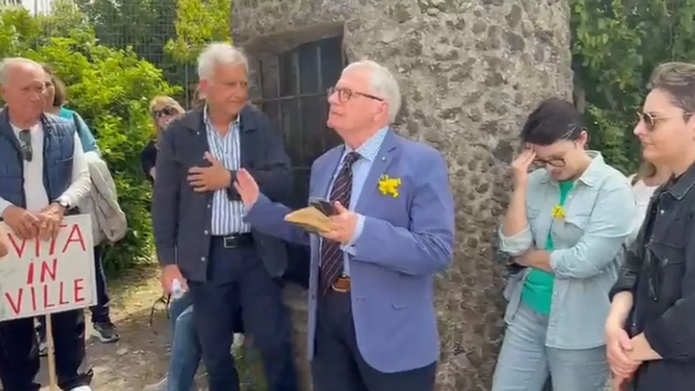 Torre del Greco, viaggio tra storia e poesia: successo per la visita guidata alla Villa delle Ginestre