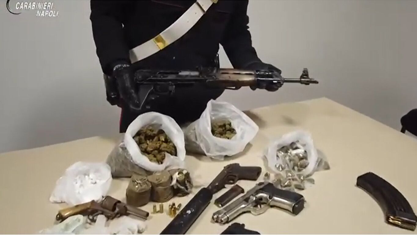 Blitz anticamorra ad Afragola, 26 misure cautelari contro il clan dei “Panzarottari”