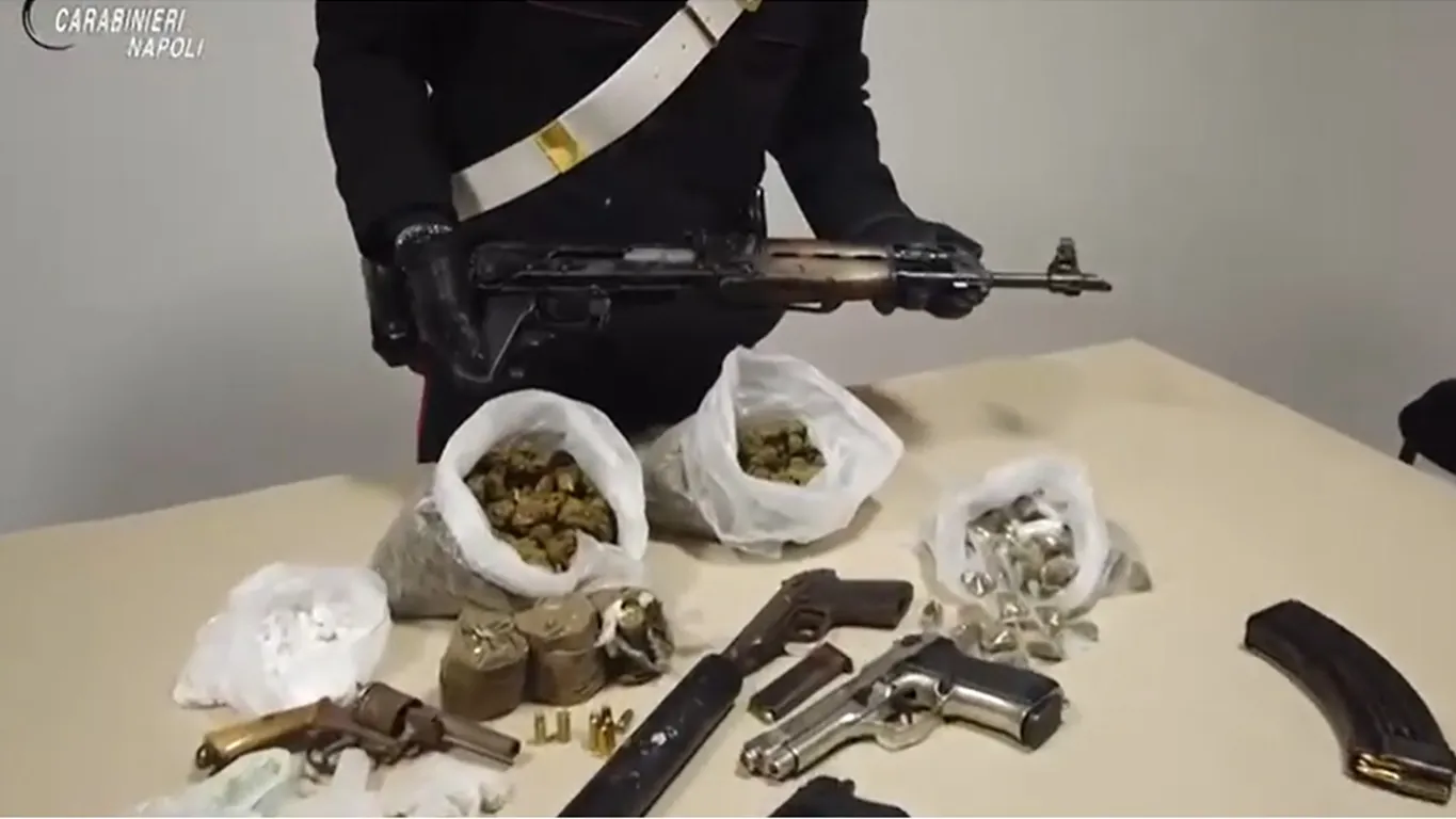 Blitz anticamorra ad Afragola, 26 misure cautelari contro il clan dei “Panzarottari”
