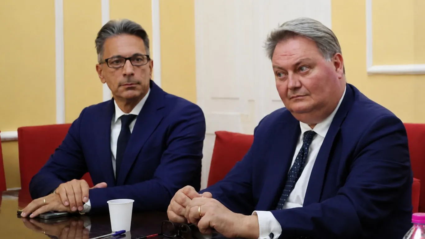Crisi a Torre Annunziata, Mazzella attacca: “Avevo chiesto un patto di legalità”