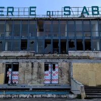 Ex Terme di Stabia, via alla bonifica del piazzale: rimossi rifiuti e degrado