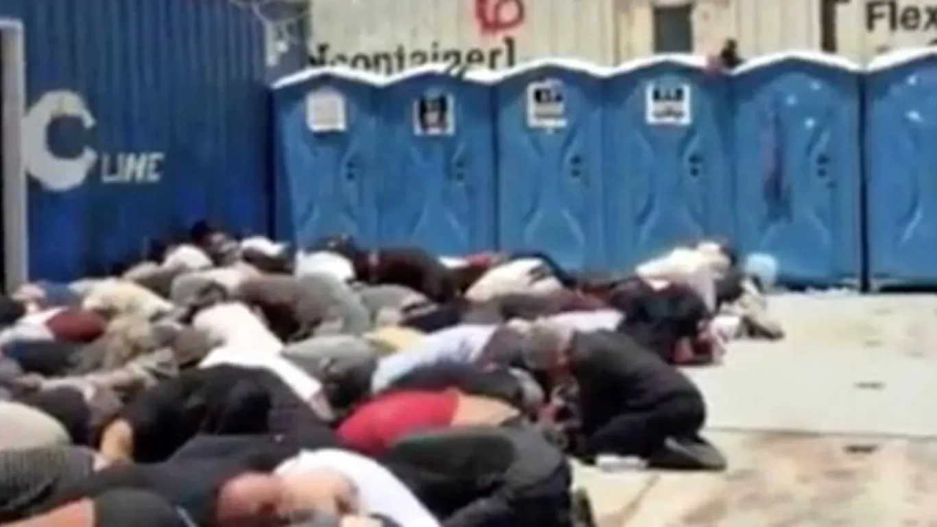 Flotilla, attivisti legati e inginocchiati: il video di Ben Gvir diventa un caso