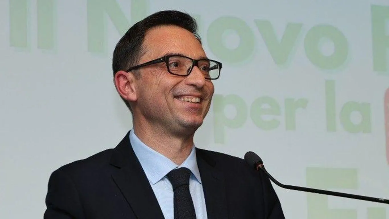 PD, la Commissione di garanzia acquisisce le autosospensioni di due consiglieri di Torre Anunziata