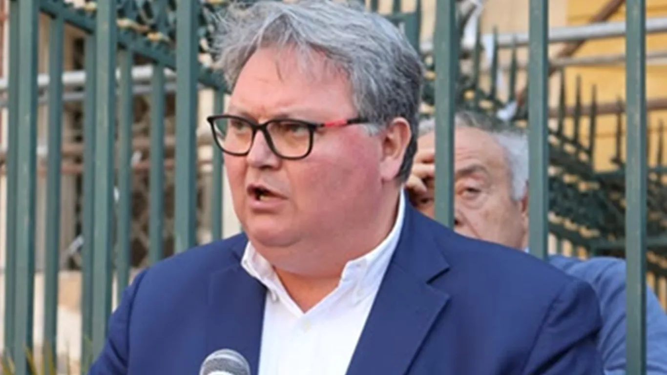 Torre Annunziata, Cuccurullo ufficializza le dimissioni: “Scelta coerente con il senso delle istituzioni”
