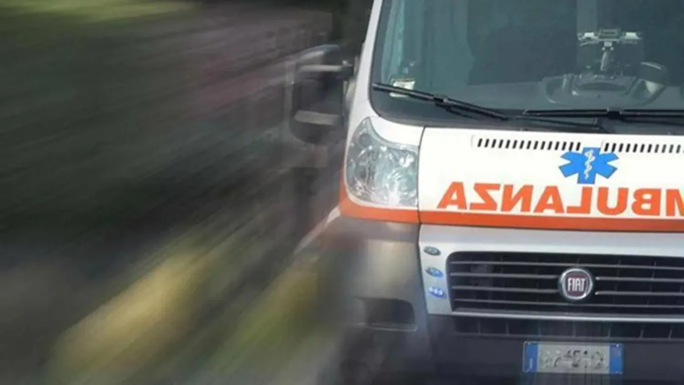 Napoli, dodicenne ferito con due coltellate al polmone sinistro: indagato il padre