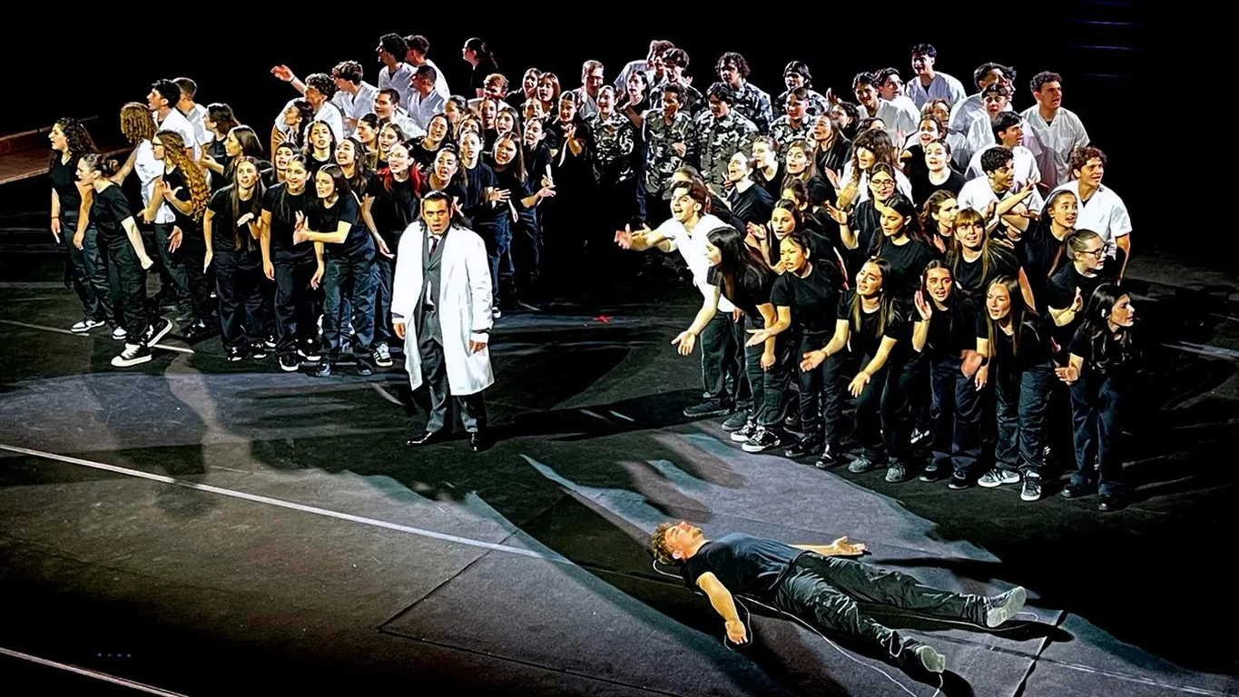 Al Teatro Grande di Pompei rinasce Antigone, la straordinaria forza dei giovani emoziona e fa riflettere