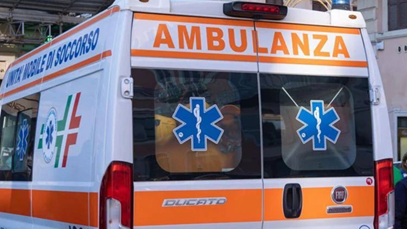 Latina, auto investe bicicletta ad Aprilia: morta 14enne