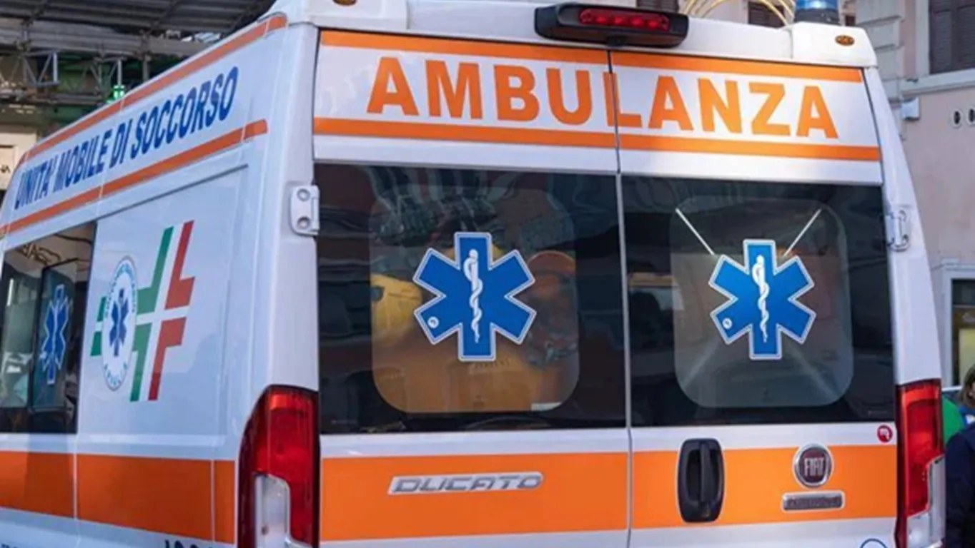 Latina, auto investe bicicletta ad Aprilia: morta 14enne