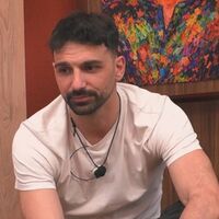 Raimondo Todaro si racconta dopo il GF Vip: "Ero davvero cotto, non mi mancano telecamere e microfoni"